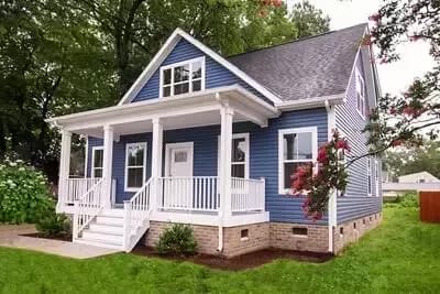 4-Bed Arts & Crafts House Plan with Loft