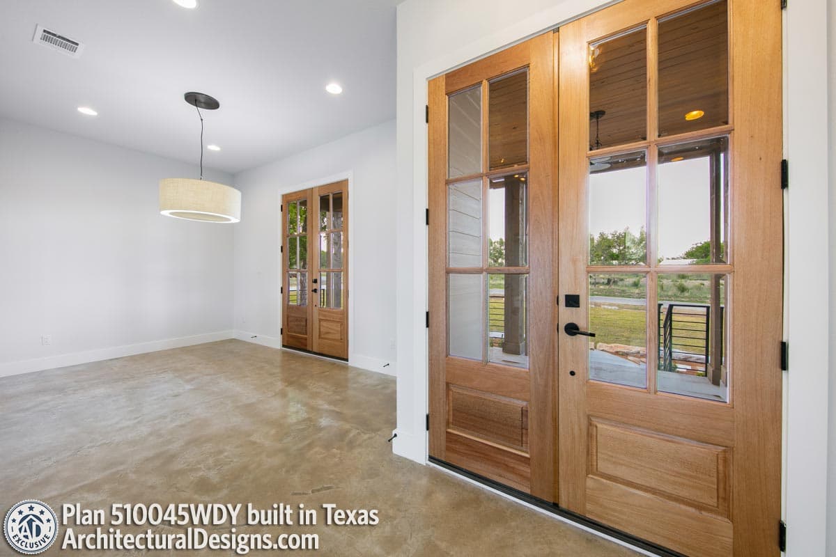 Client Photo id:  374405