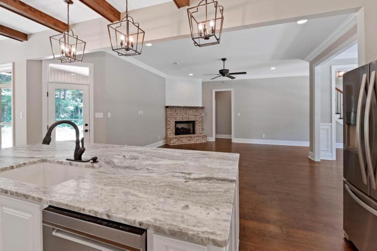 Plan 86313HH: 4-Bedroom Traditional Craftsman Home with Enclosed Game Room and Den - Image #8 - Country, Craftsman, Farmhouse, Southern, Traditional