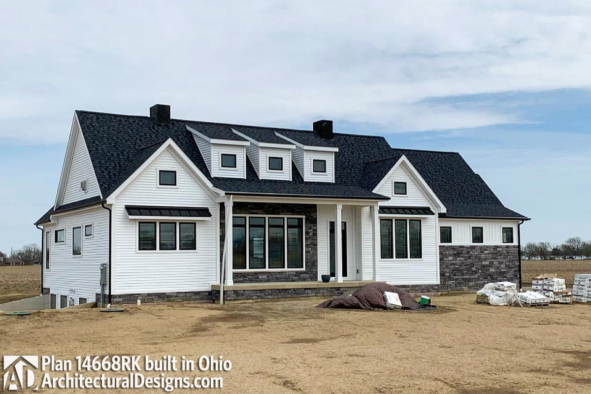 build gallery item - House Plan 14668RK Comes to Life in Ohio