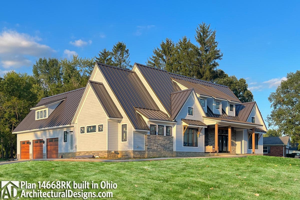 build gallery item - House Plan 14668RK Comes to Life in Ohio