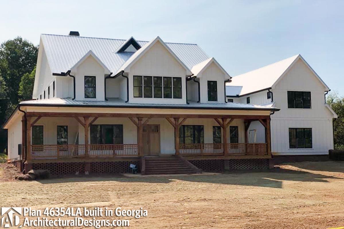 build gallery item - Farmhouse Plan 46354LA Comes to Life in Georgia