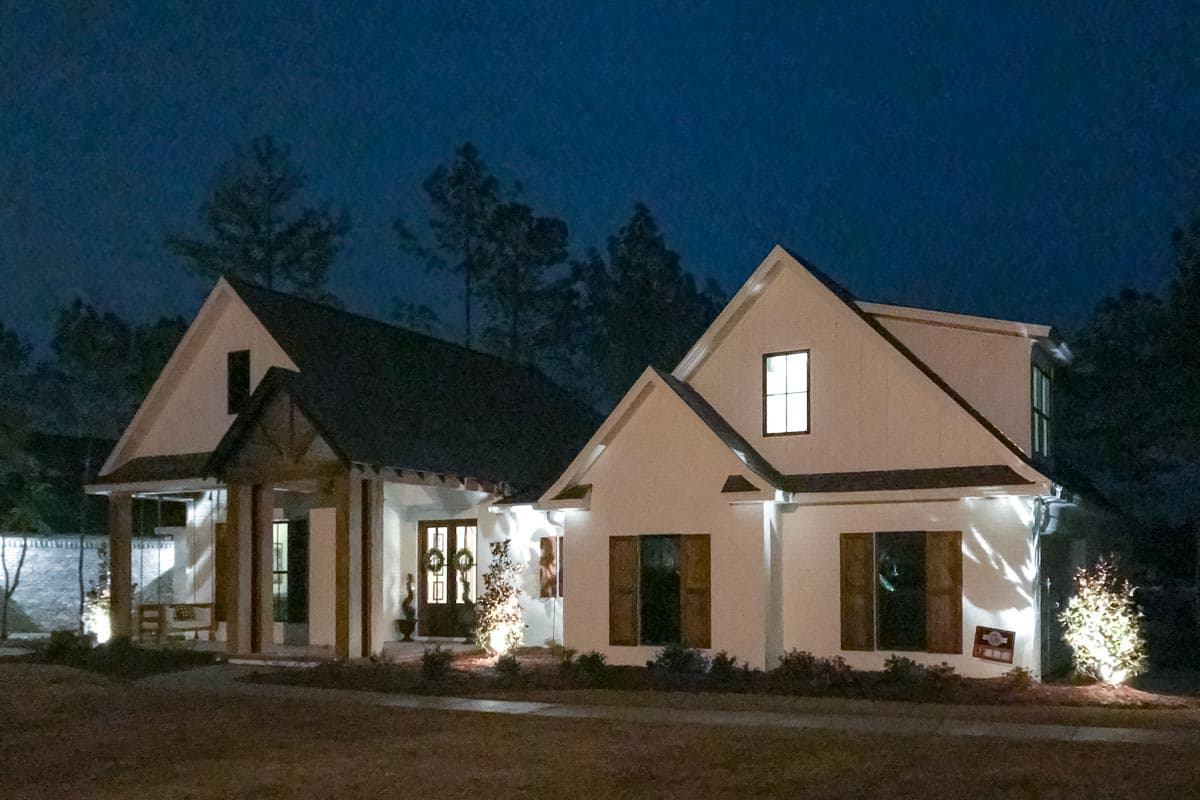 Plan 51793HZ: 4-Bed Country Craftsman House Plan with 2-Car Garage - 2373 Sq Ft - Image #35 - Country, Craftsman, Traditional