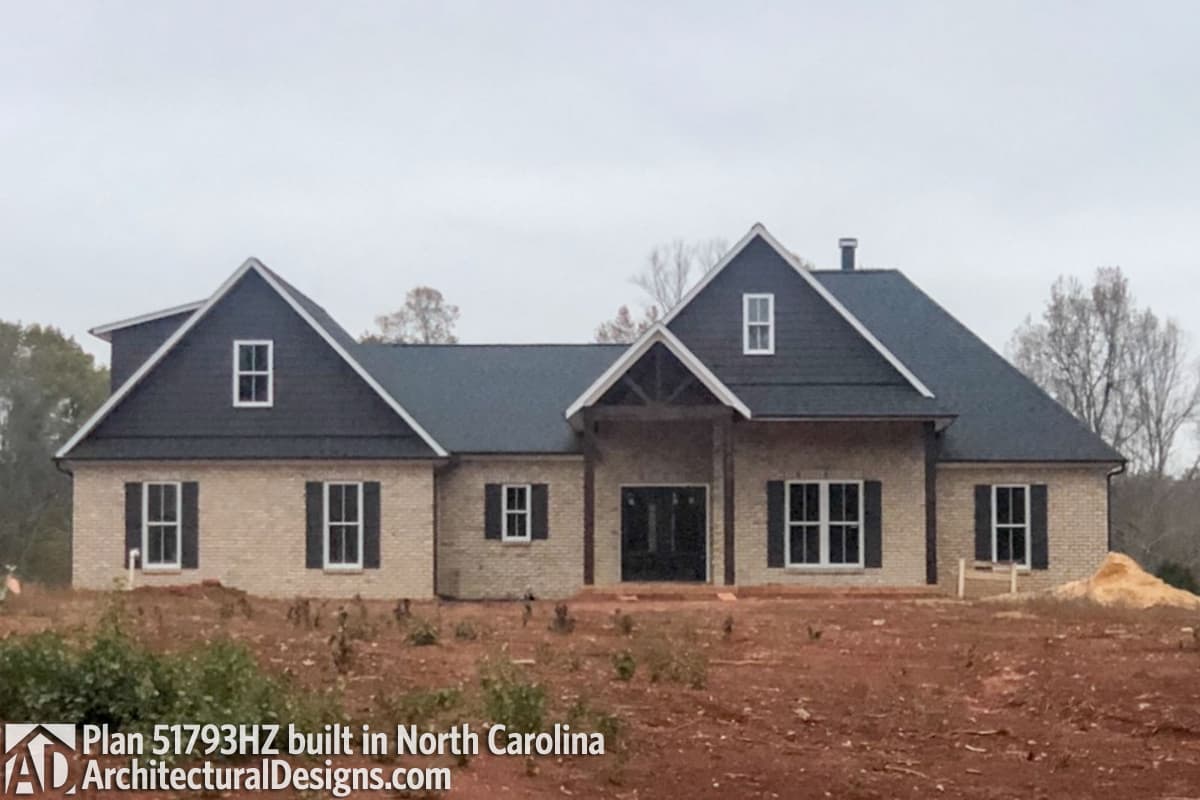 Plan 51793HZ: 4-Bed Country Craftsman House Plan with 2-Car Garage - 2373 Sq Ft - Image #15 - Country, Craftsman, Traditional