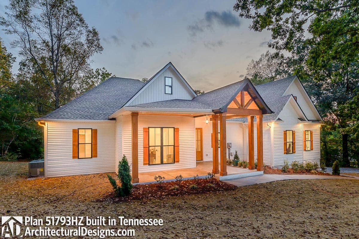 Plan 51793HZ: 4-Bed Country Craftsman House Plan with 2-Car Garage - 2373 Sq Ft - Image #6 - Country, Craftsman, Traditional