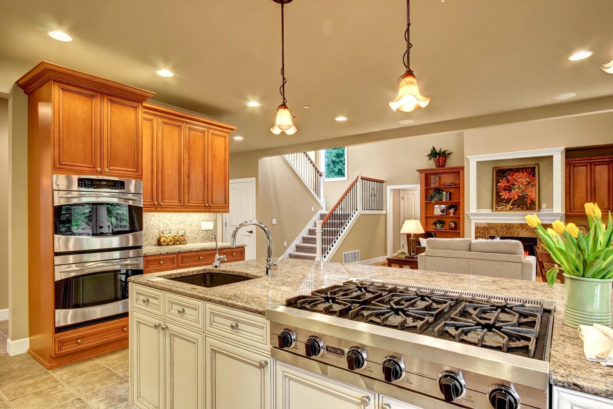 Plan 785003KPH: Magnificent 3-Bedroom Craftsman House Plan with Loft and Bonus Room - Image #10 - Craftsman, New American, Northwest