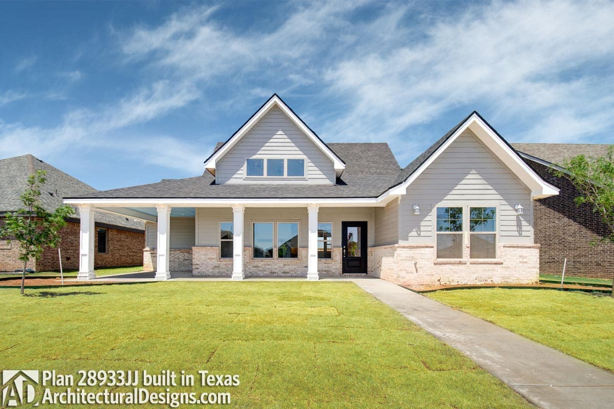 build gallery item - Farmhouse Plan 28933JJ Comes to Life in Texas!