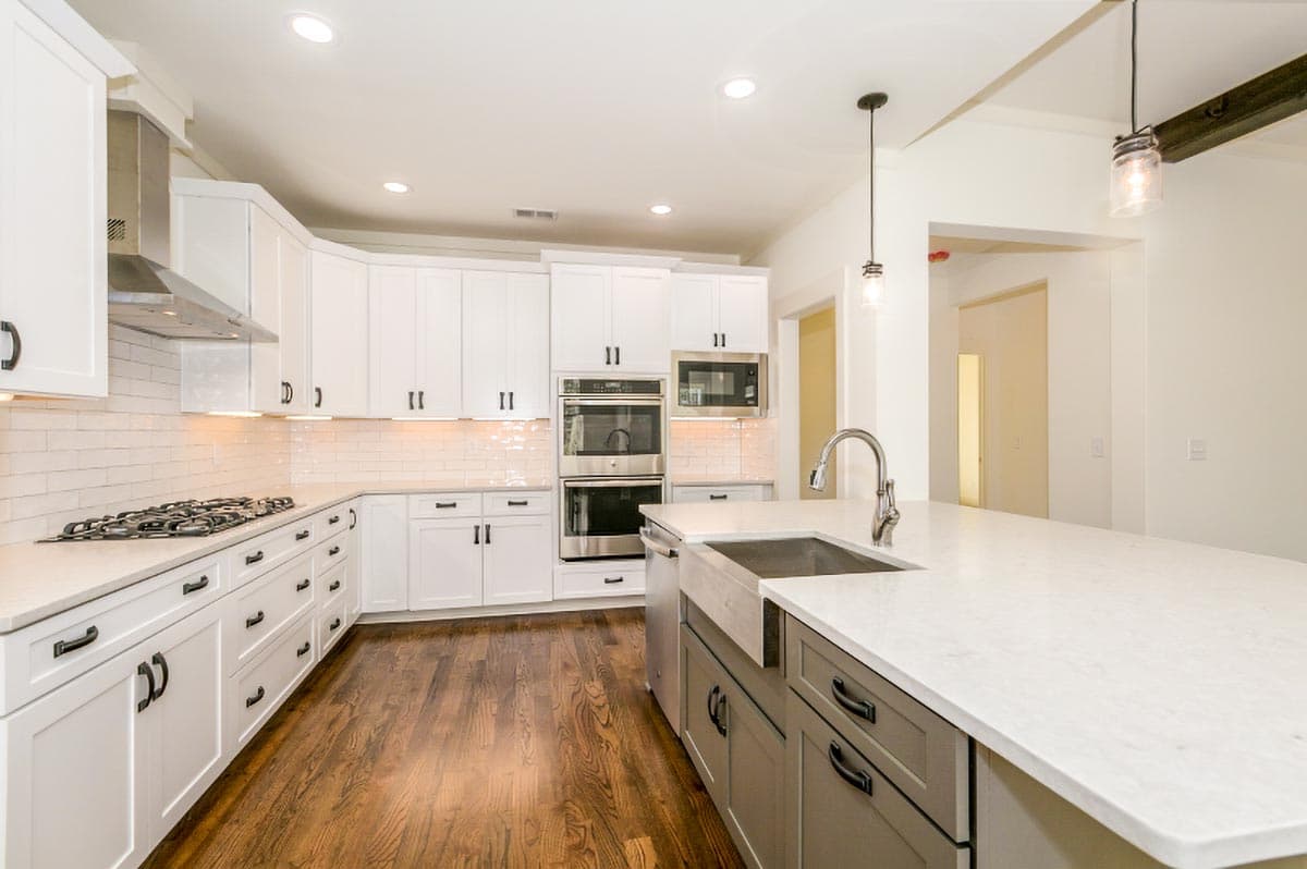 Plan 710061BTZ: Stunning 4-Bed Modern Farmhouse with Bonus Room - Image #5 - Country, Farmhouse, Modern Farmhouse, New American