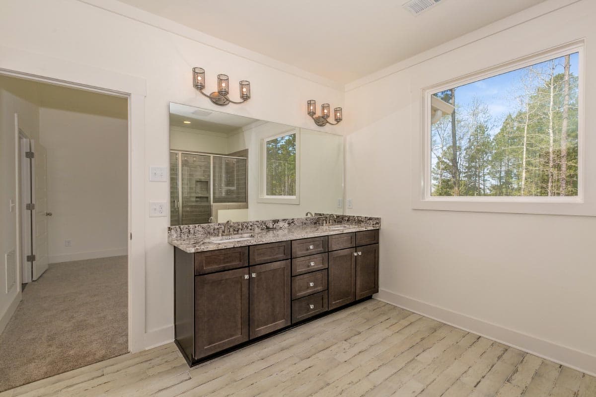 Plan 710061BTZ: Stunning 4-Bed Modern Farmhouse with Bonus Room - Image #8 - Country, Farmhouse, Modern Farmhouse, New American