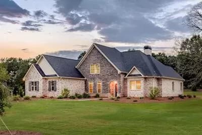 House Plan Classic with Side-Entry Garage