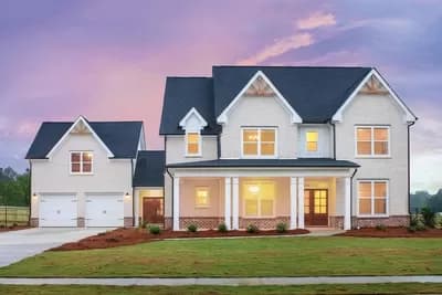 5-Bed Country Farmhouse with Garage Attached In Back