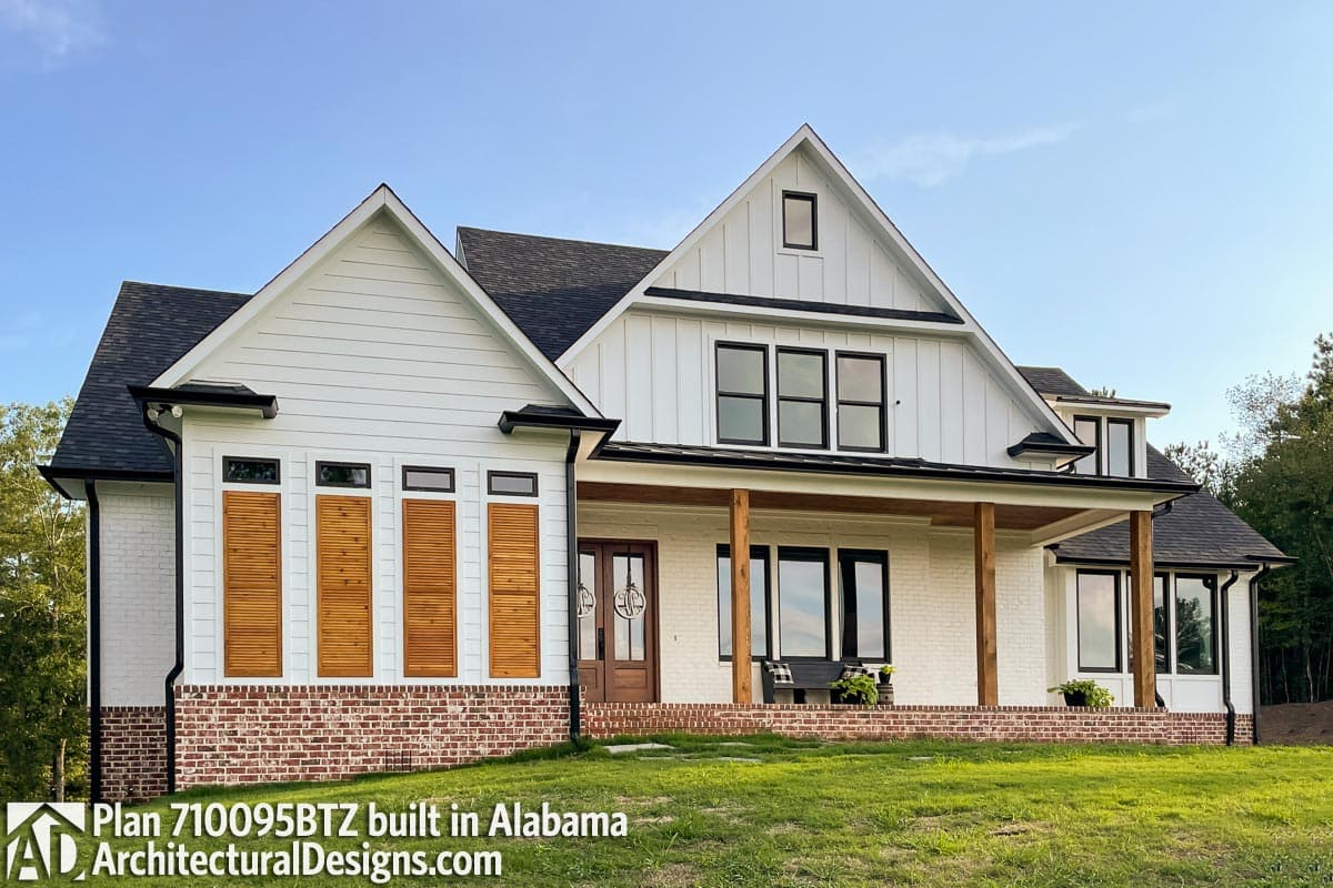 Plan 710095BTZ: 4-Bed Modern Farmhouse Plan with Large Bonus Room - Image #5 - Country, Craftsman, New American, Traditional