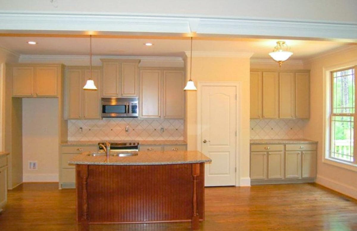 Plan 710101BTZ: 3-Bed House Plan with Courtyard-Entry Garage with Bonus Room Above - 1975 Sq Ft - Image #8 - New American, Southern, Traditional