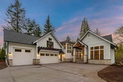Rustic 3-Bed Northwest House Plan with First-Floor Master