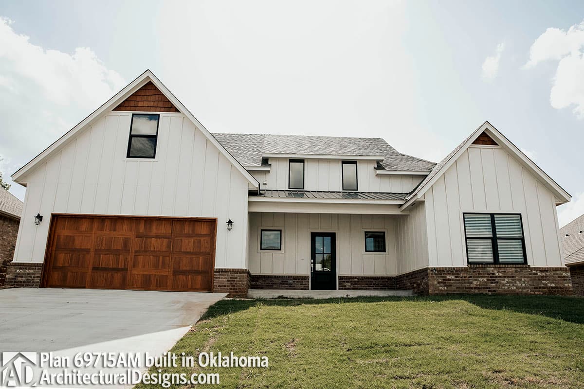 build gallery item - House Plan 69715AM comes to life in Oklahoma