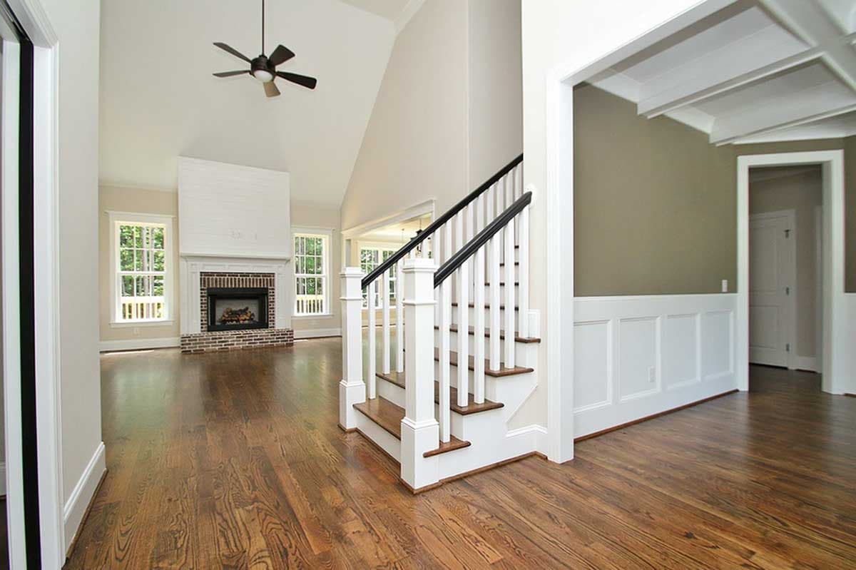 Plan 710129BTZ: 4-Bedroom House Plan with Courtyard-Entry Garage - 2419 Sq Ft - Image #6 - New American, Traditional