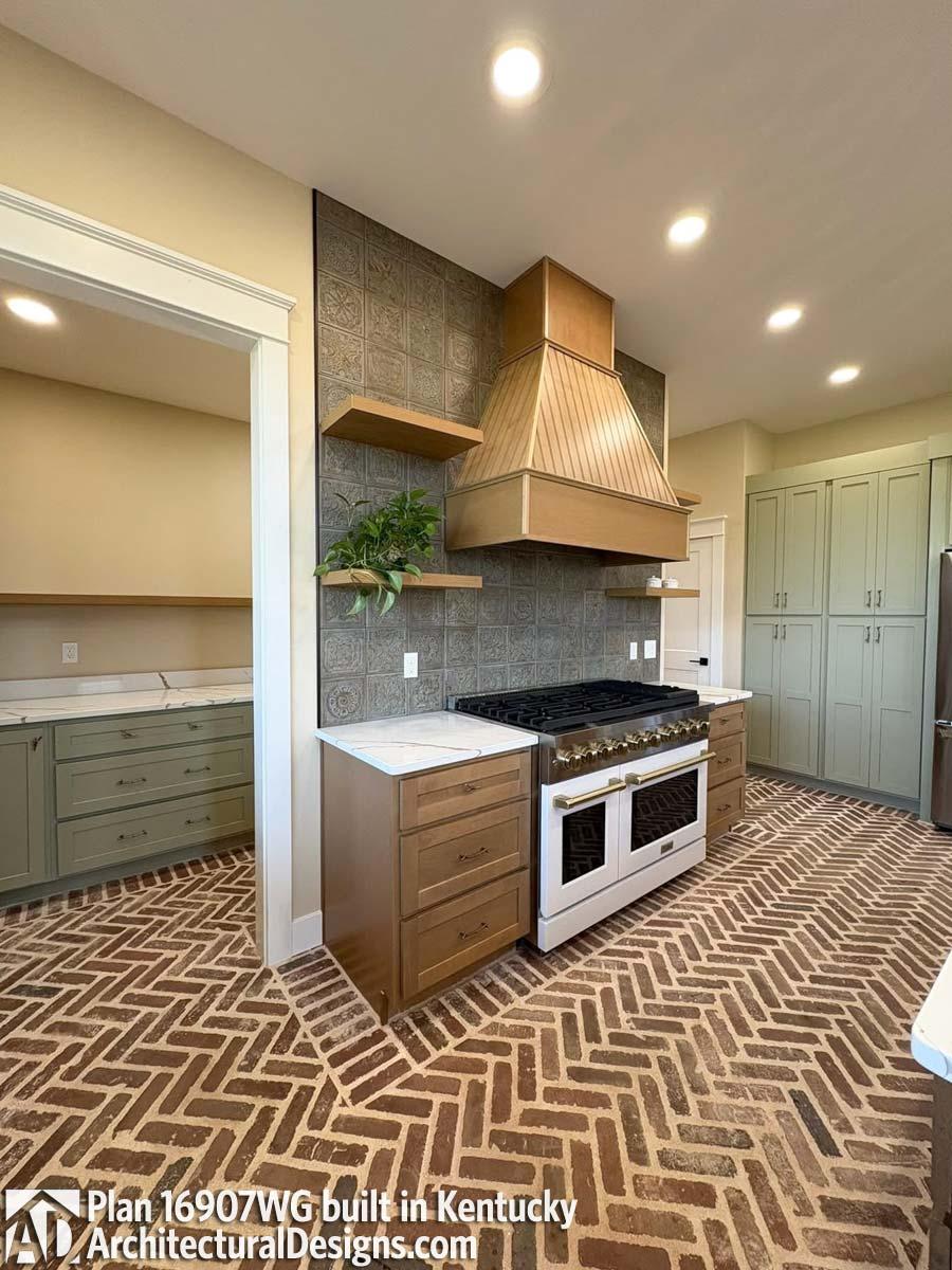 Client Photo id:  562049