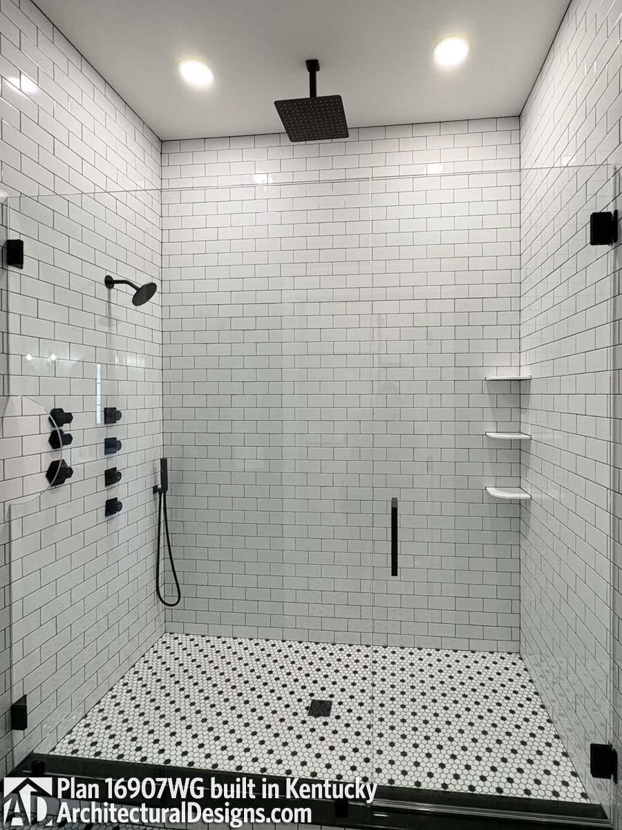 Client Photo id:  562040