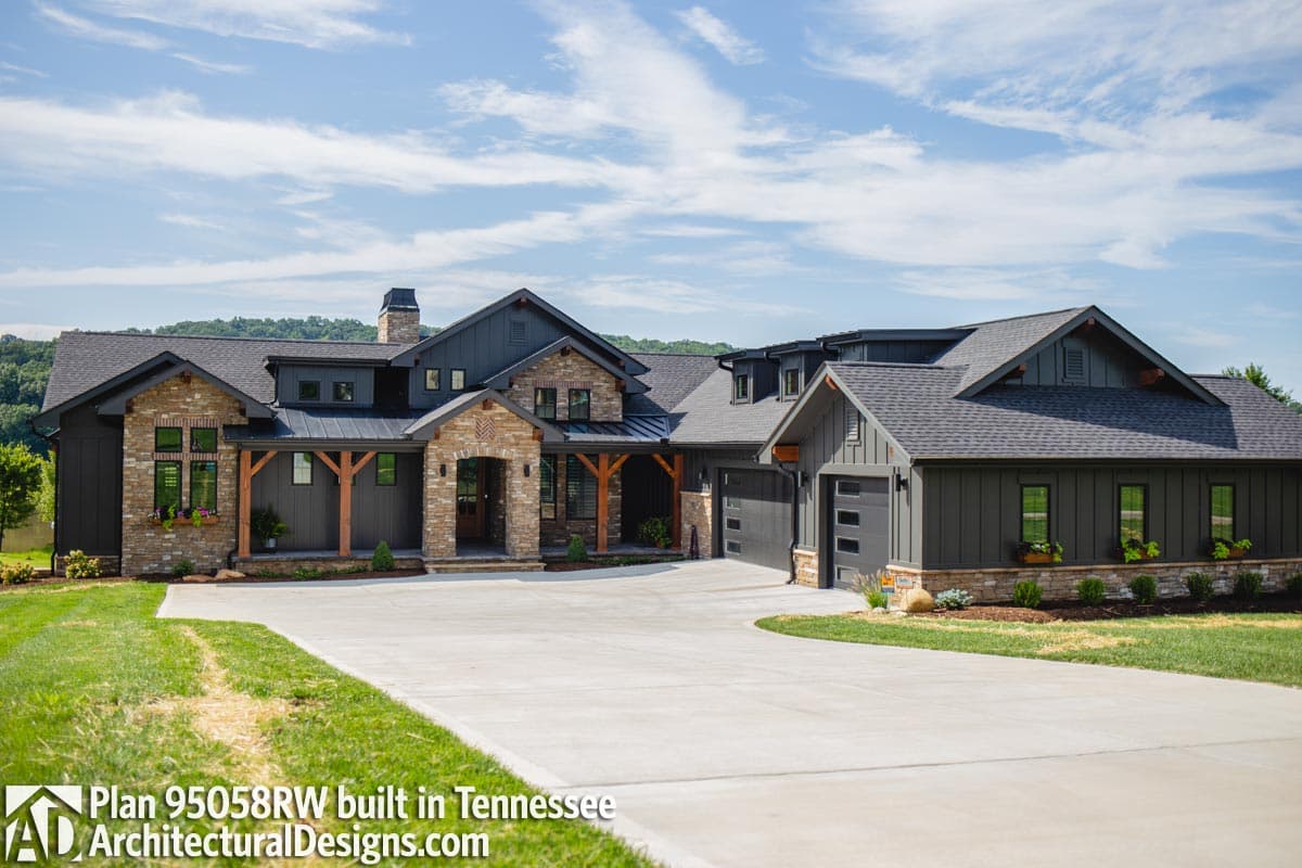 build gallery item - New American Farmhouse Plan 95058RW Comes to Life in Tennessee