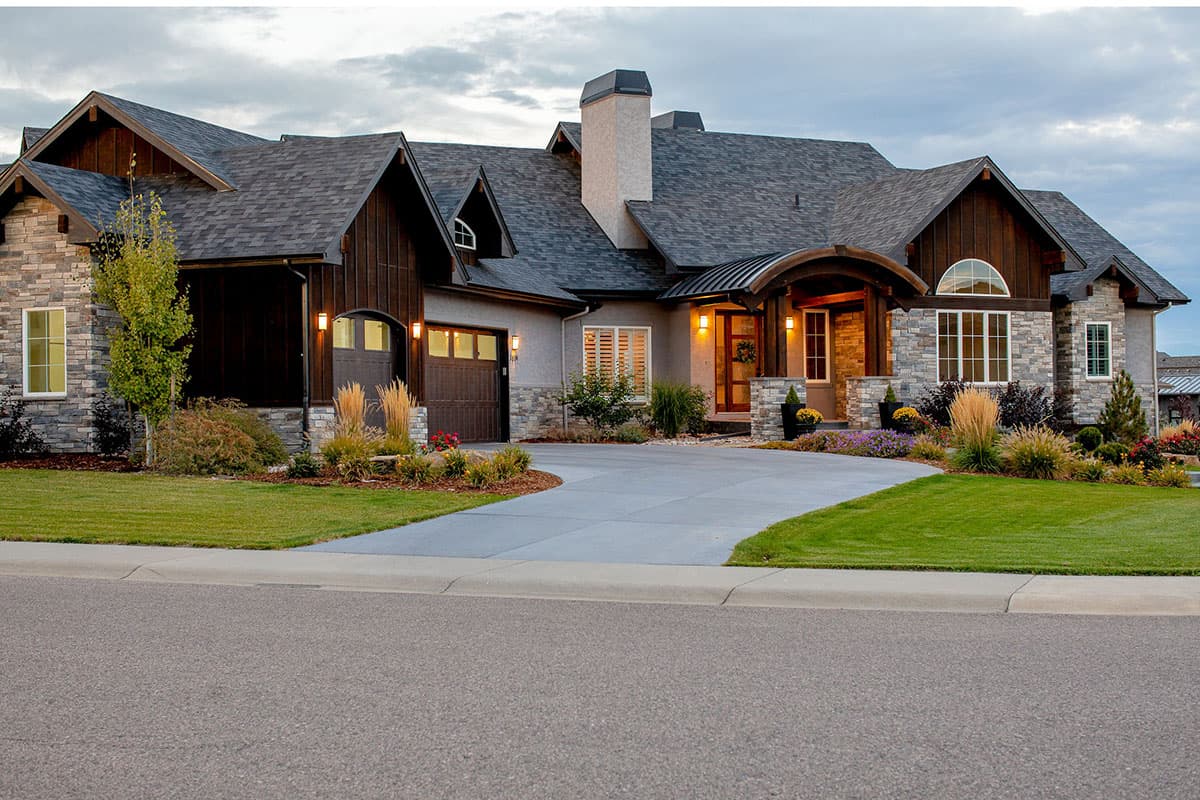 Plan 95068RW: Sprawling Mountain House Plan with Split Beds - Image #6 - Country, Mountain, New American, Northwest, Rustic