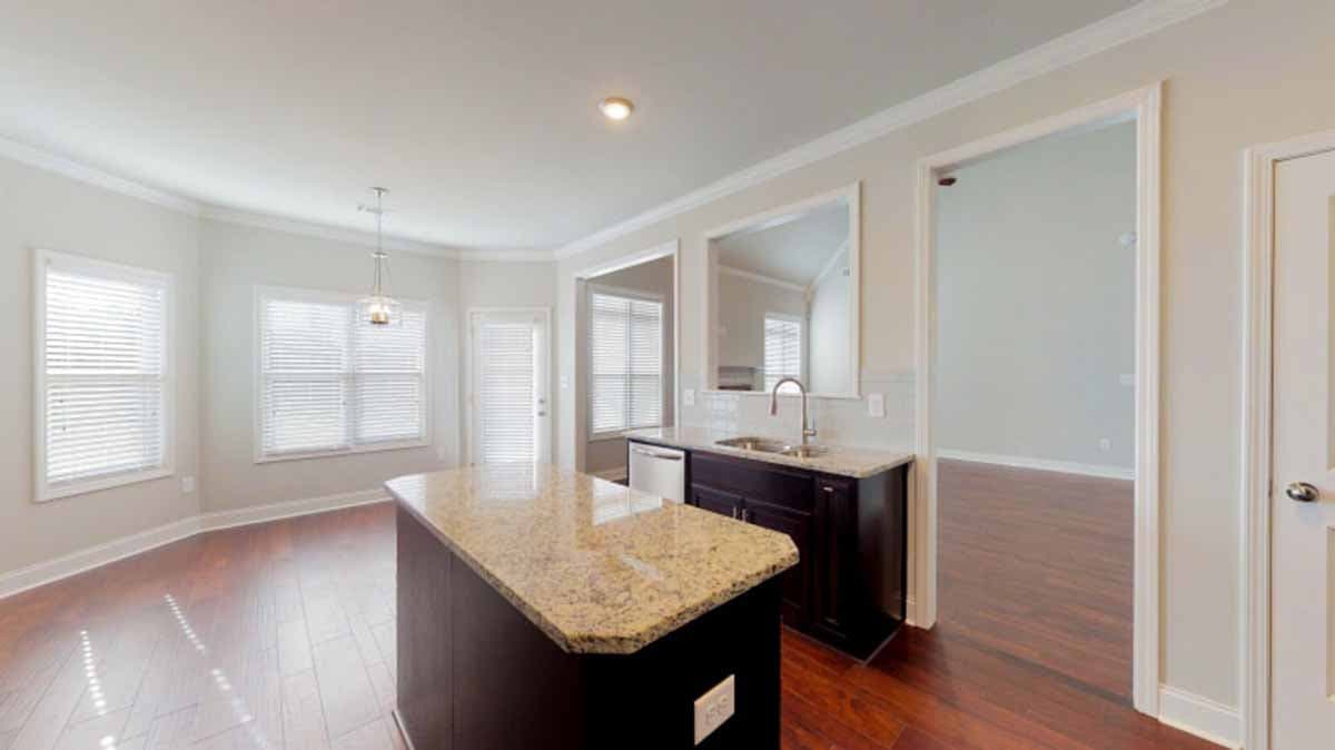 Plan 710167BTZ: 5-Bed Traditional House Plan with Angled Garage - Image #4 - Southern, Traditional