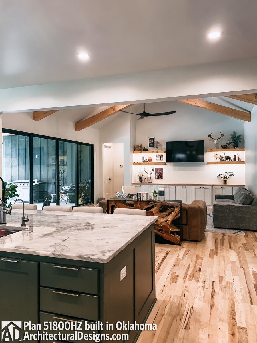 Client Photo id:  377120