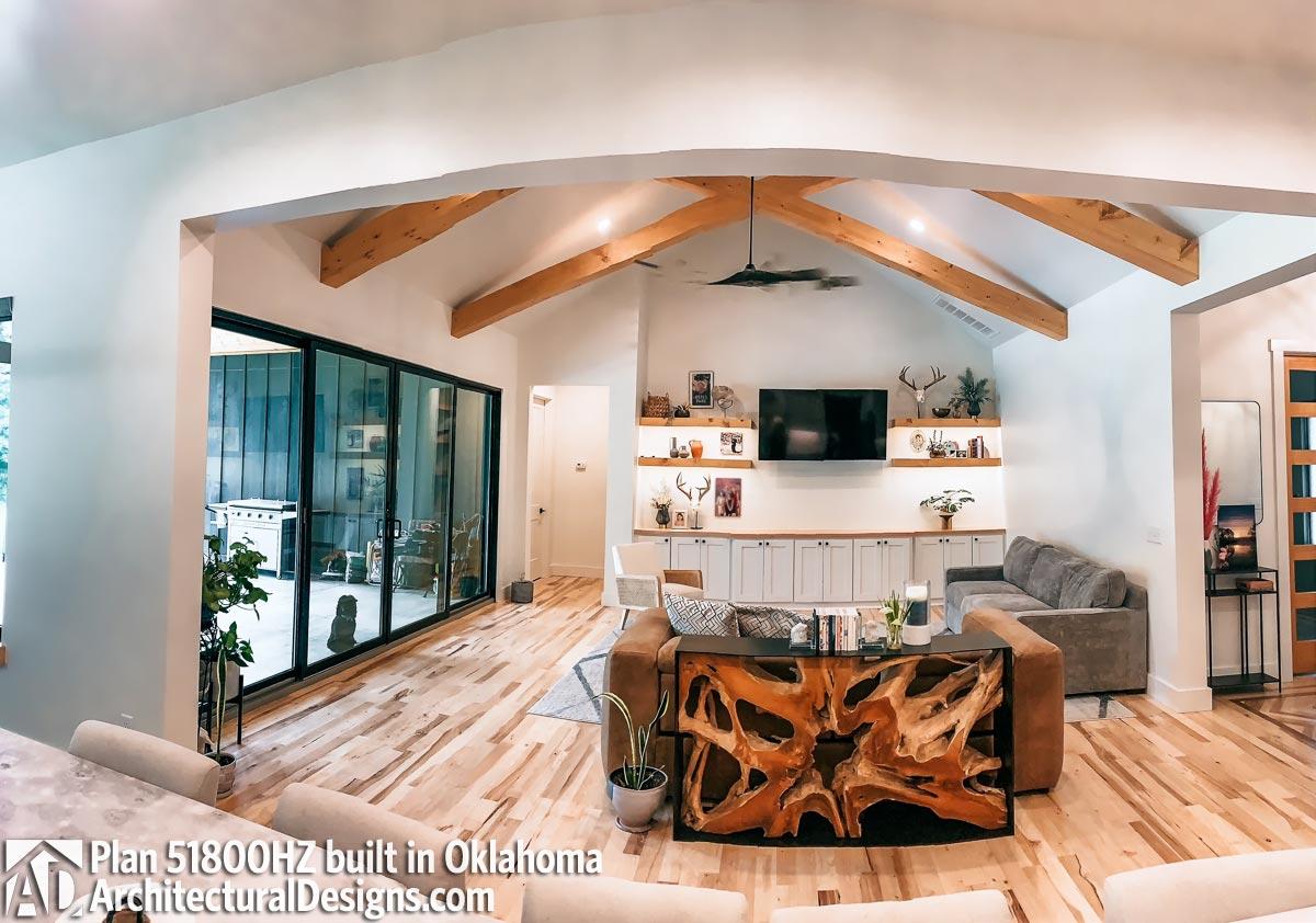 Client Photo id:  377118