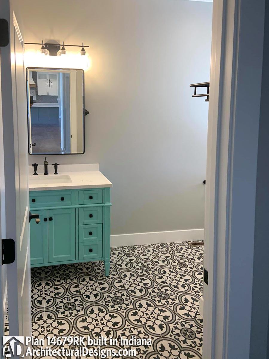 Client Photo id:  368139