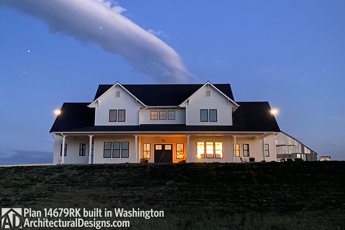 build gallery item - House Plan 14679RK comes to life in reverse in Washington