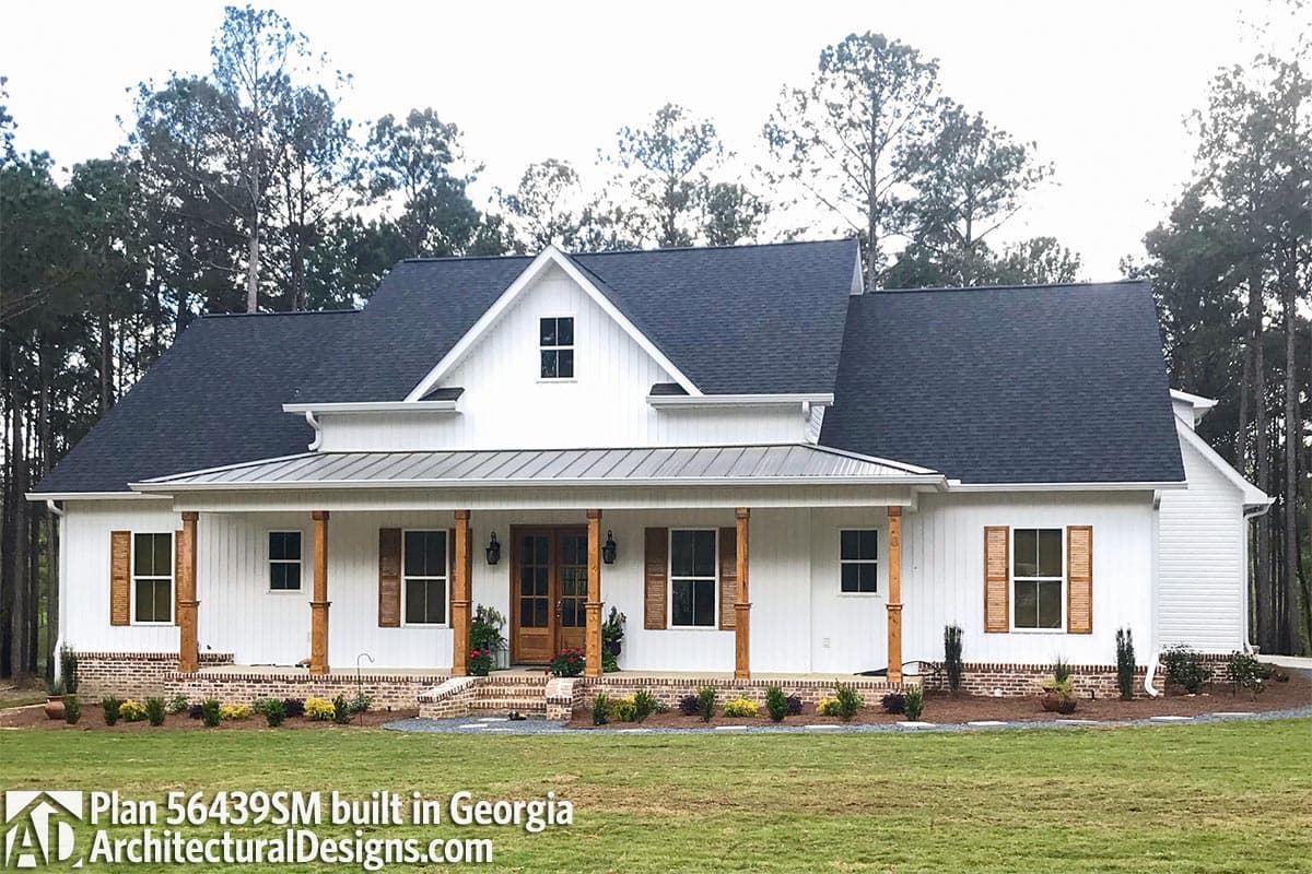 Plan 56439SM: Modern Farmhouse Plan with Outdoor Kitchen and Vaulted Living Room - 2315 Sq Ft - Image #9 - Country, Farmhouse, Modern Farmhouse, Southern