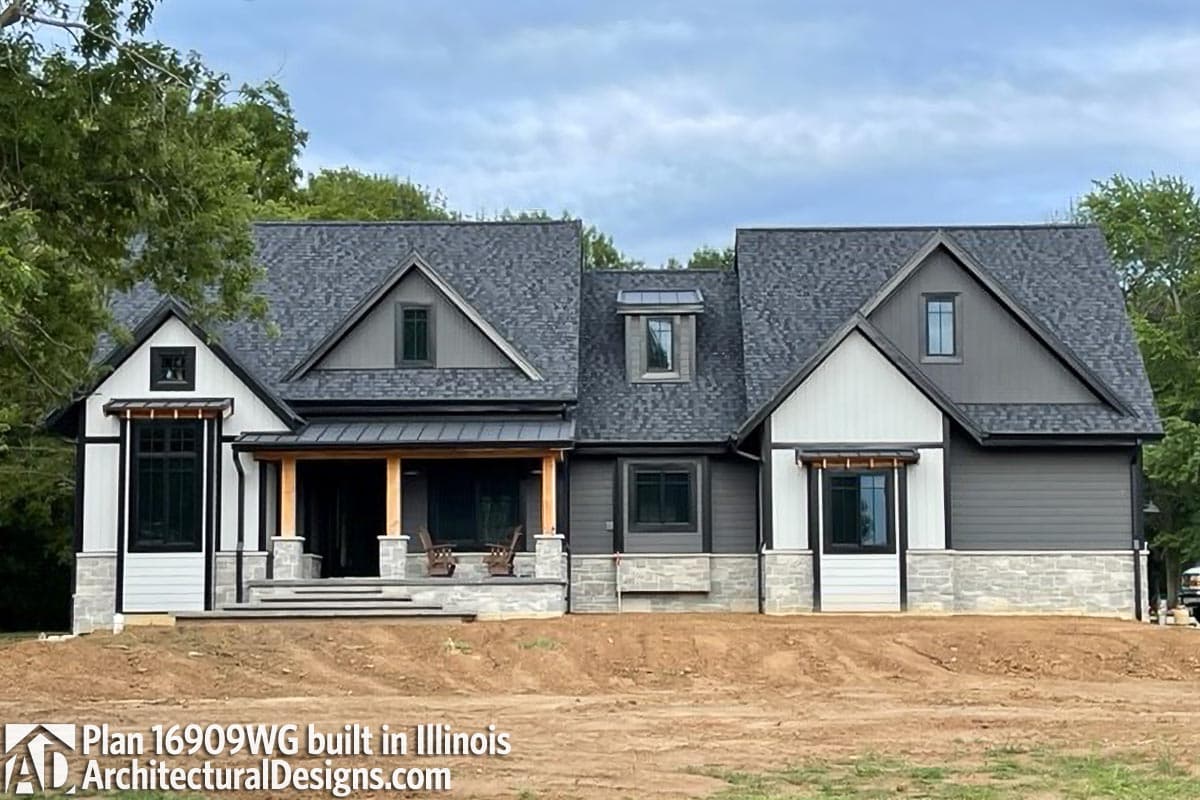 Plan 16909WG:  Modern Farmhouse Plan with Two Bonus Rooms - 1486 Sq Ft - Image #15 - Cottage, Country, Craftsman, Farmhouse, Modern Farmhouse