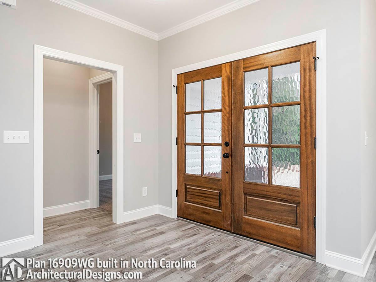 Client Photo id:  366106