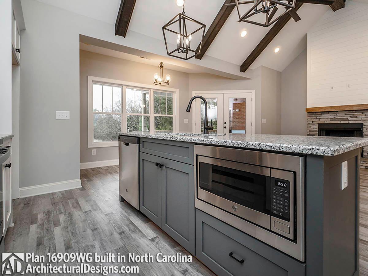 Client Photo id:  366095