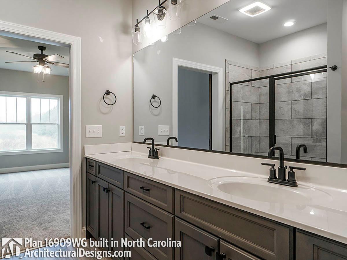 Client Photo id:  366090