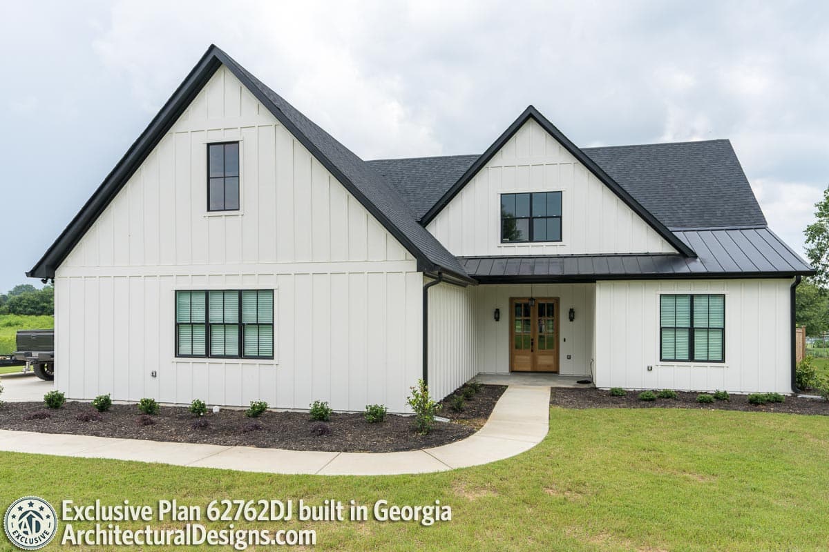 build gallery item - House Plan 62762DJ comes to life in Tennessee