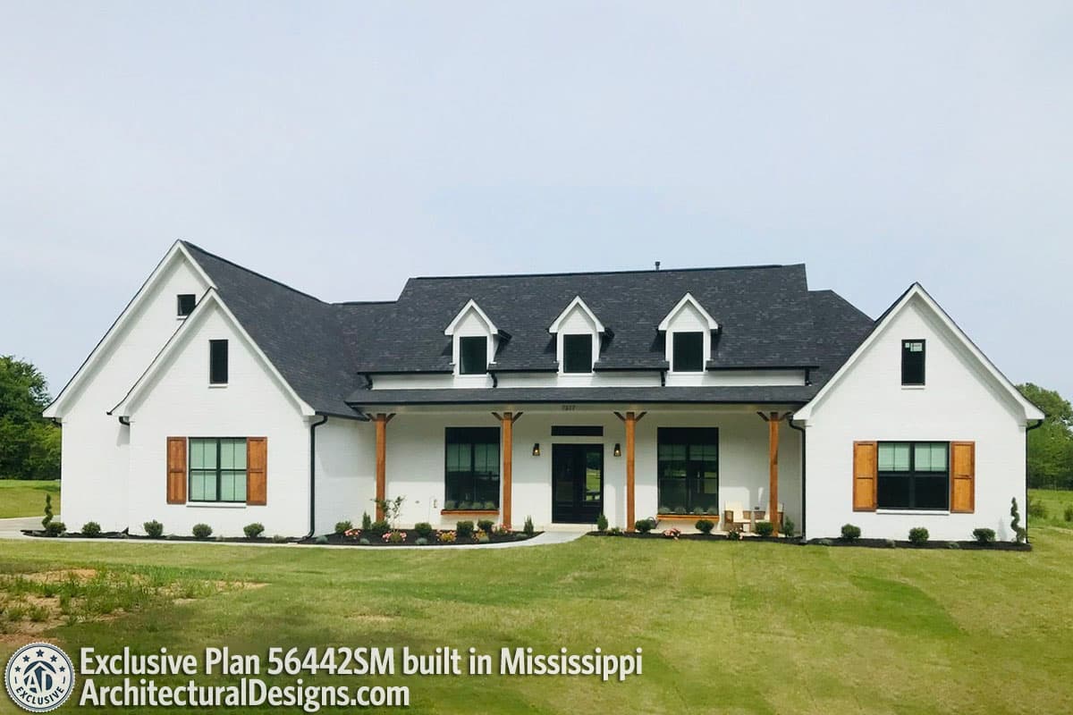 build gallery item - Farmhouse Plan 56442SM comes to life in Mississippi