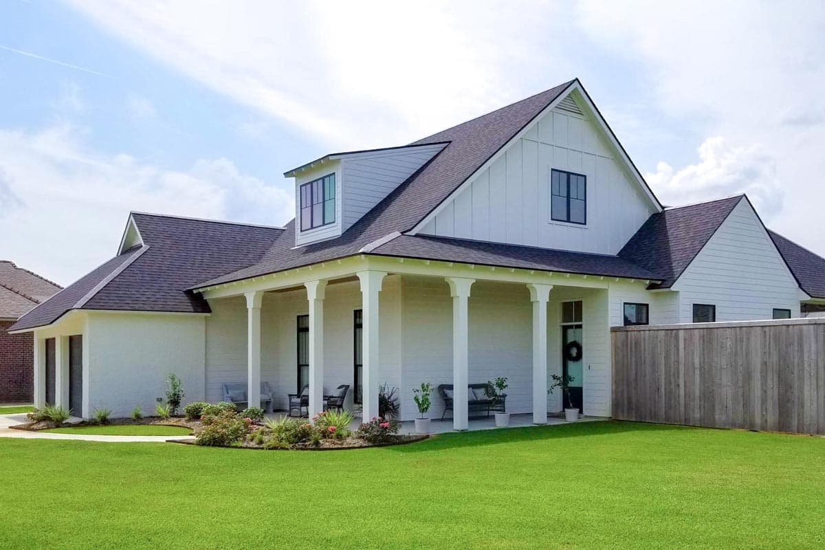 Plan 860029MCD: One-Level House Plan with Cathedral Ceilings in Living Room - Image #4 - Acadian, Coastal, Country, Farmhouse, Louisiana-Style, Modern Farmhouse, New American, Southern