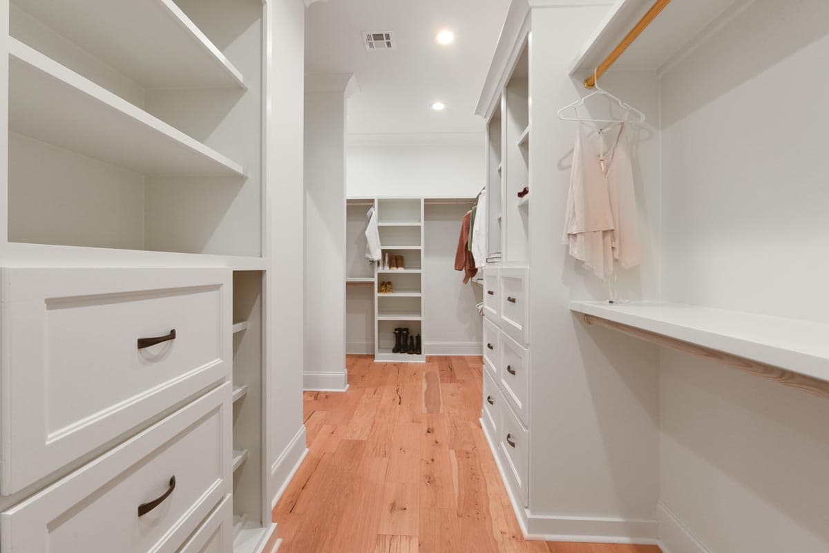 Plan 860029MCD: One-Level House Plan with Cathedral Ceilings in Living Room - Image #11 - Acadian, Coastal, Country, Farmhouse, Louisiana-Style, Modern Farmhouse, New American, Southern