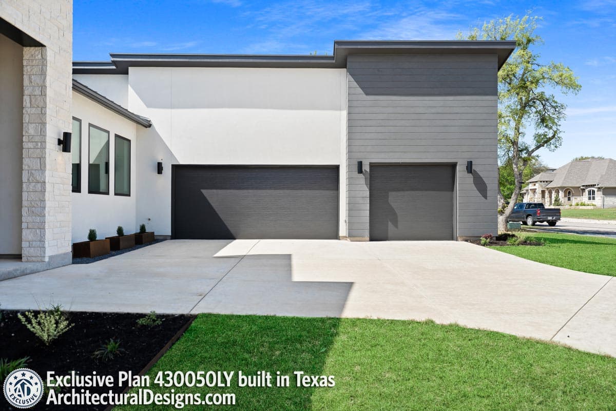 Client Photo id:  452317