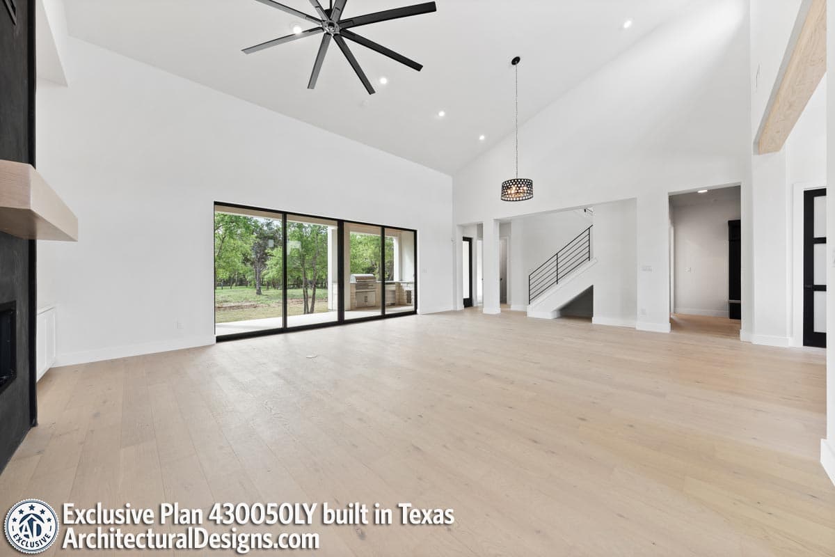 Client Photo id:  452313