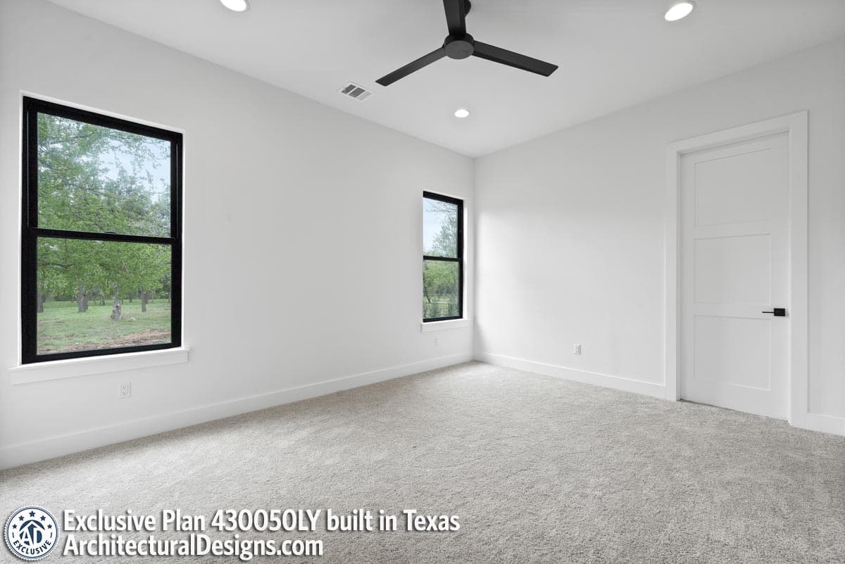 Client Photo id:  452299