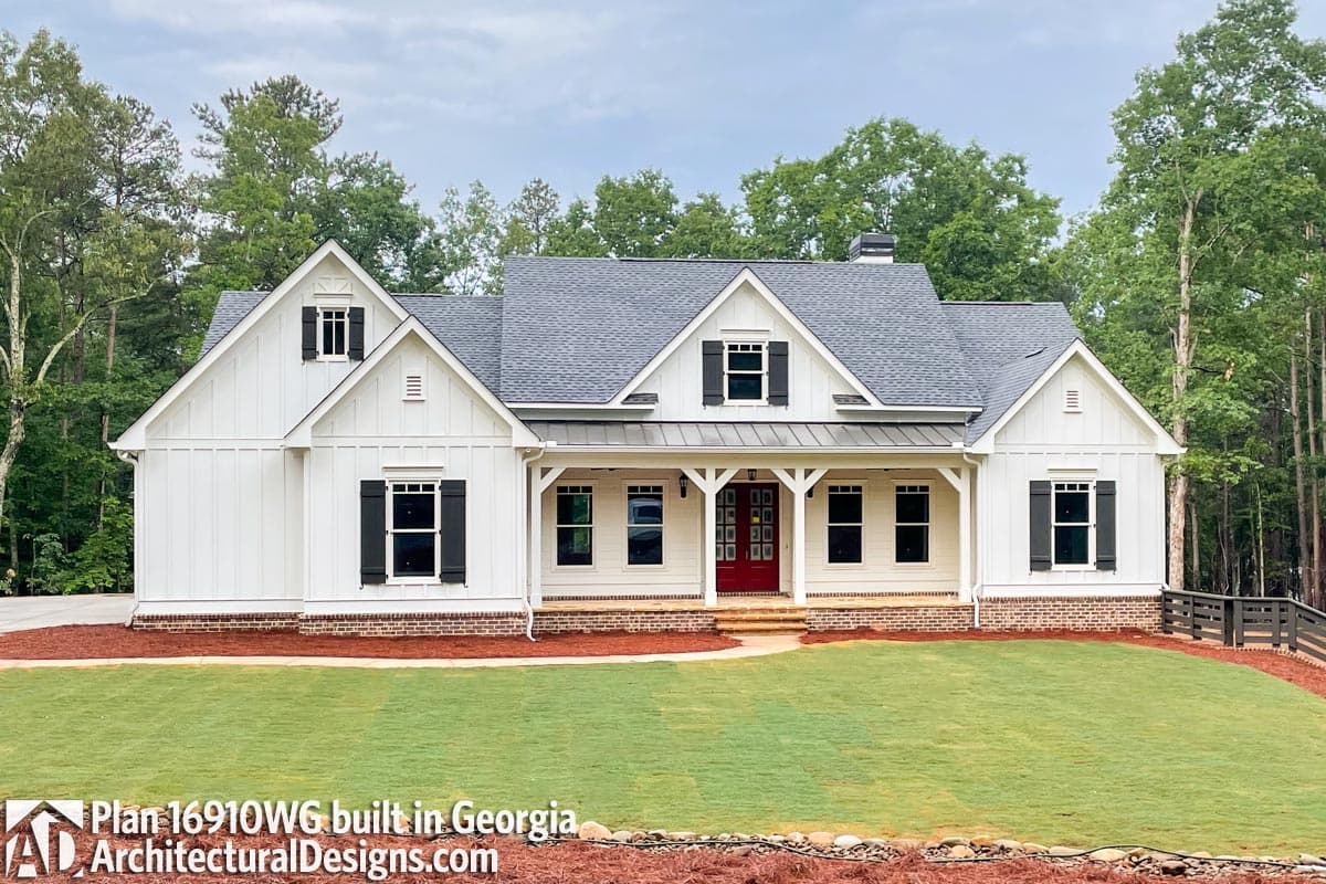 House plan exterior: Modern Farmhouse style, one story, with a covered front porch, gables, and board and batten siding.