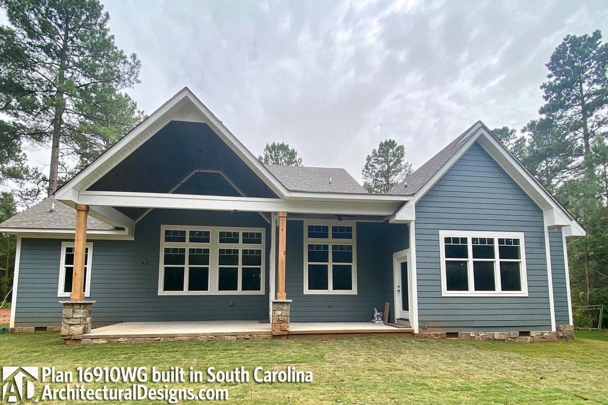 Plan 16910WG: New American Farmhouse Plan with Split Bedroom Layout - Image #9 - Country, Farmhouse, Modern Farmhouse, New American, Traditional