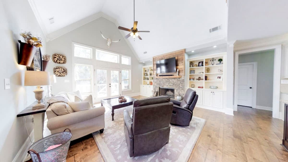 Plan 710254BTZ: 4-Bed House Plan with Vaulted Family Room with Loft Overlook - Image #6 - Craftsman, Southern