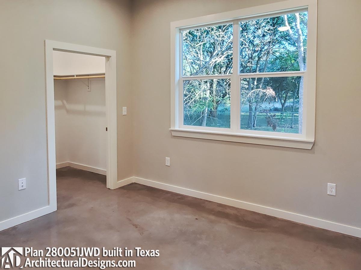 Client Photo id:  358875