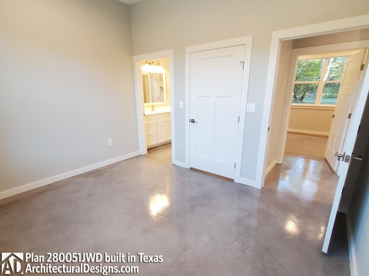 Client Photo id:  358874