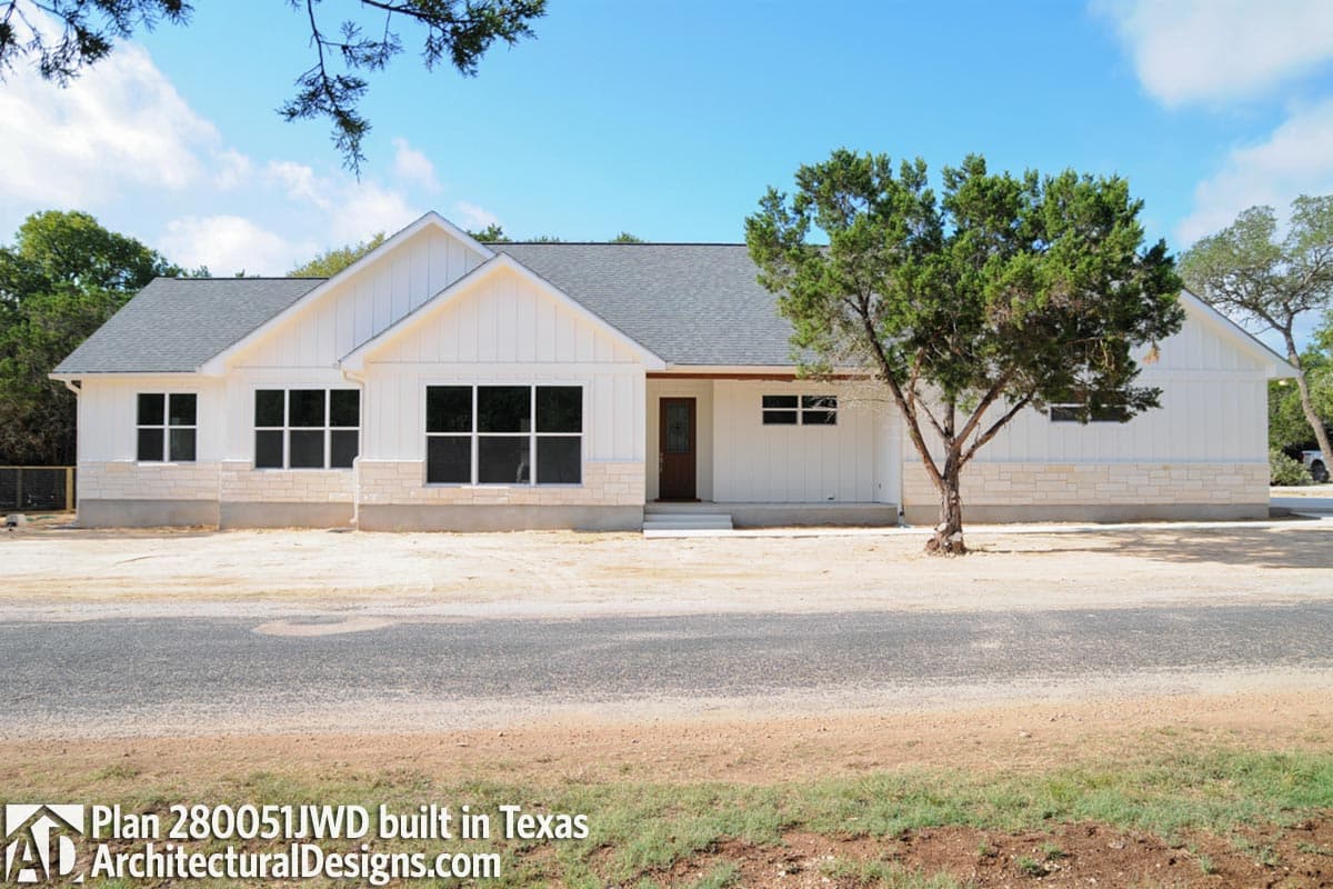 build gallery item - House Plan 280051JWD Comes to Life in Texas