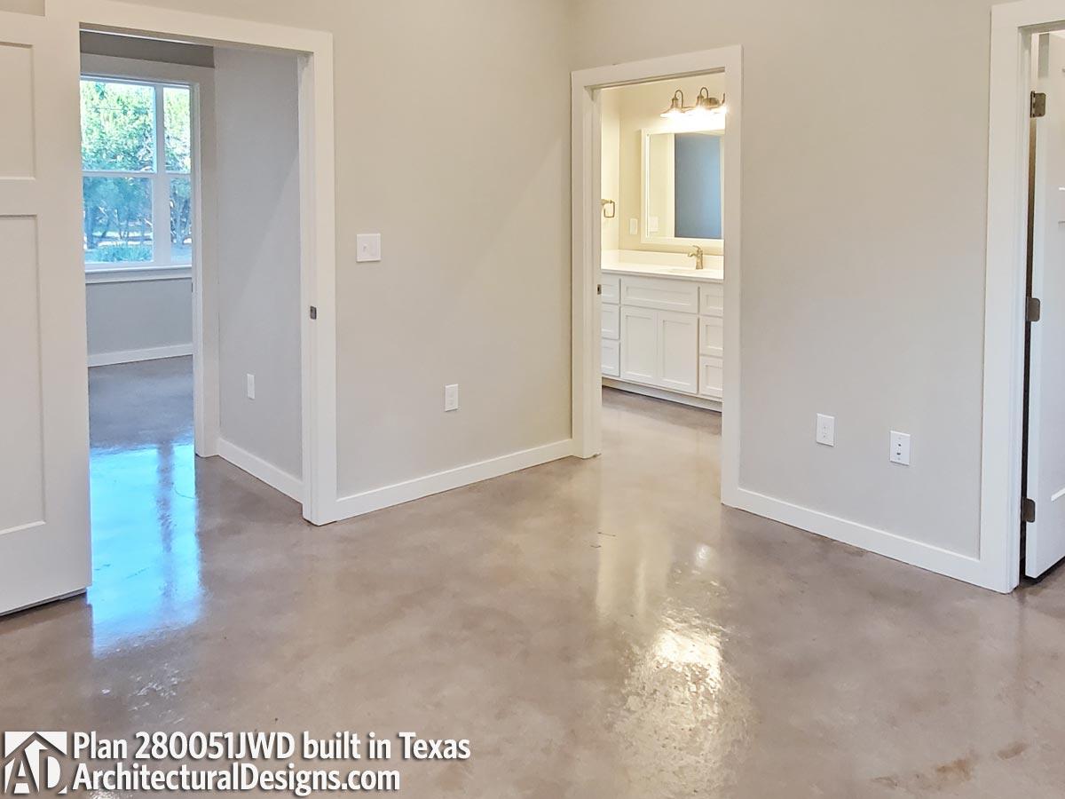 Client Photo id:  358878