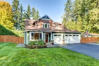 3-Bed Craftsman with Loft and 3-Car Garage