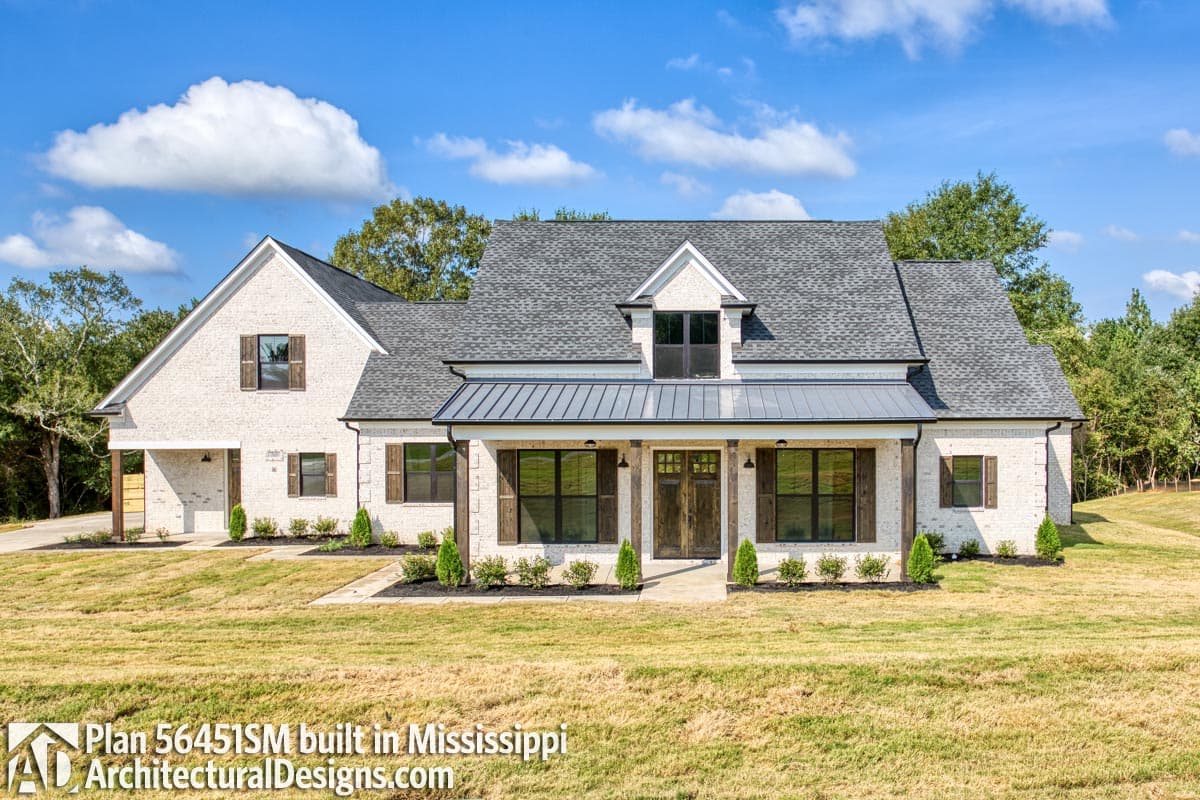 build gallery item - Modern Farmhouse Plan 56451SM Comes to Life in Texas
